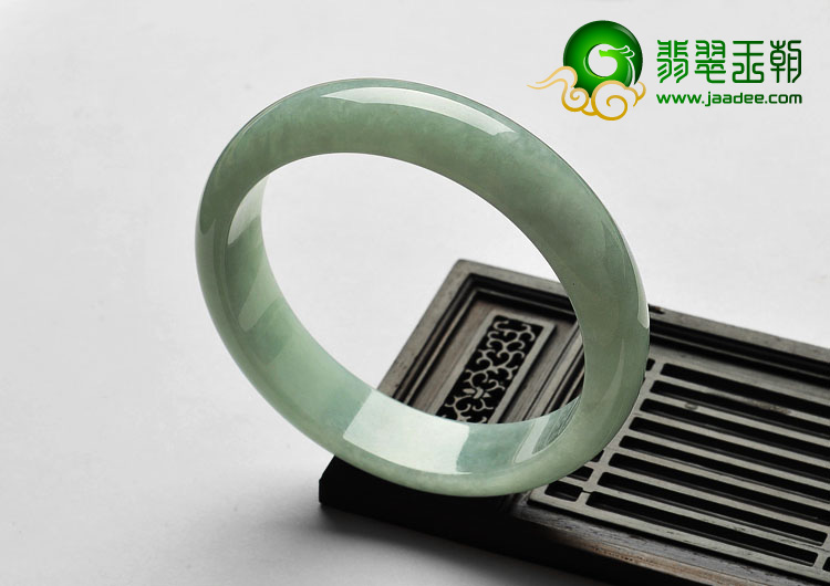 糯冰种晴水缅甸翡翠A货手镯（61.6mm）