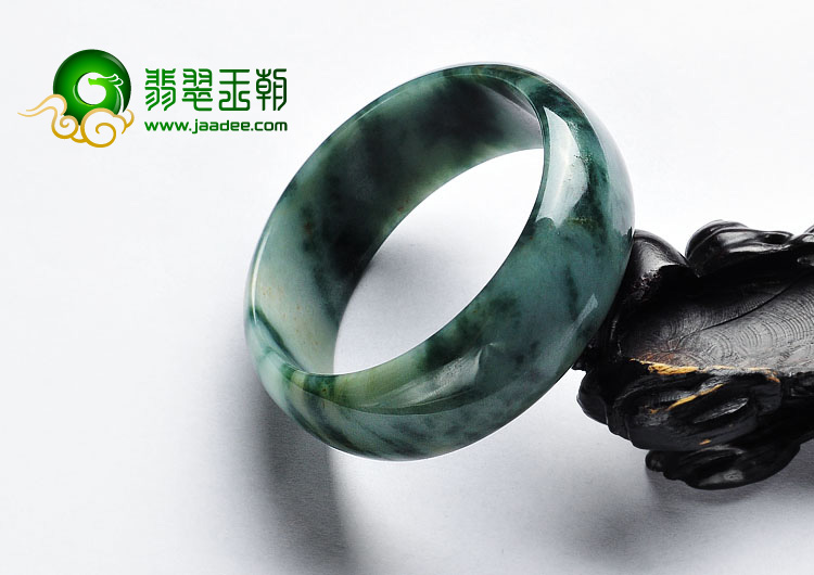 糯冰种飘花缅甸翡翠A货手镯（56.7mm）