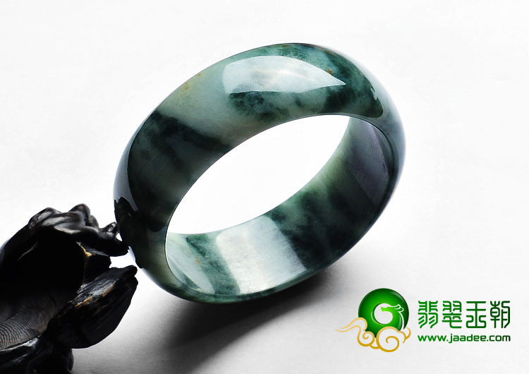 糯冰种飘花缅甸翡翠A货手镯（56.7mm）