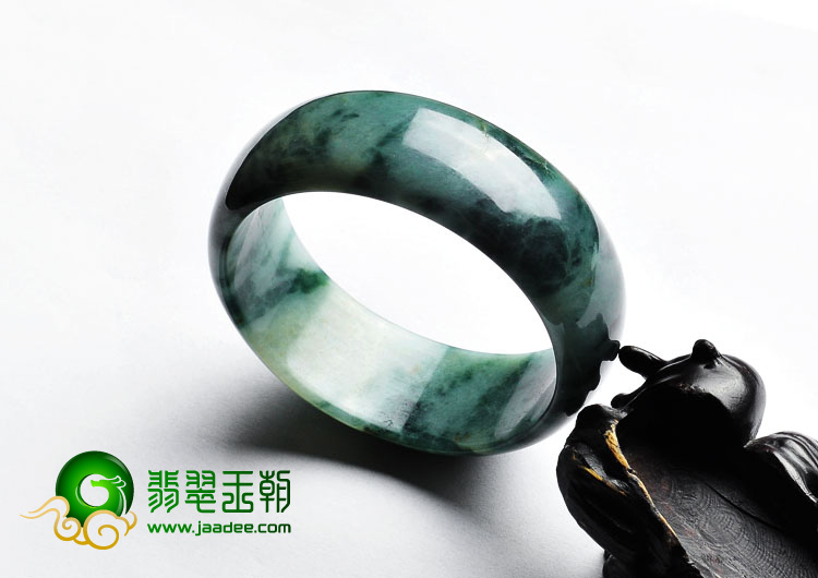 糯冰种飘花缅甸翡翠A货手镯（56.7mm）