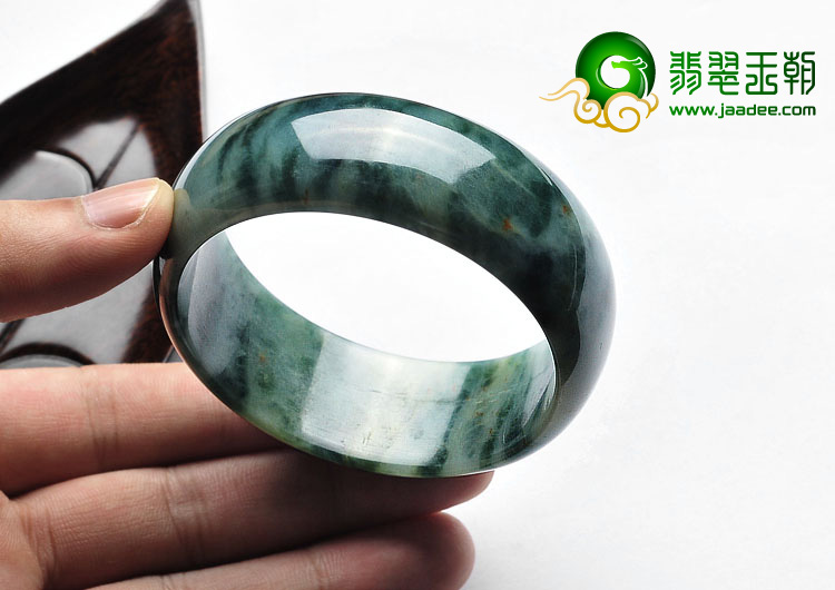 糯冰种飘花缅甸翡翠A货手镯（56.7mm）