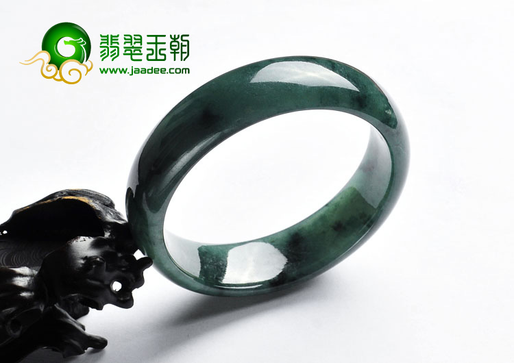 糯冰种油青飘花缅甸翡翠A货手镯（57.2mm）