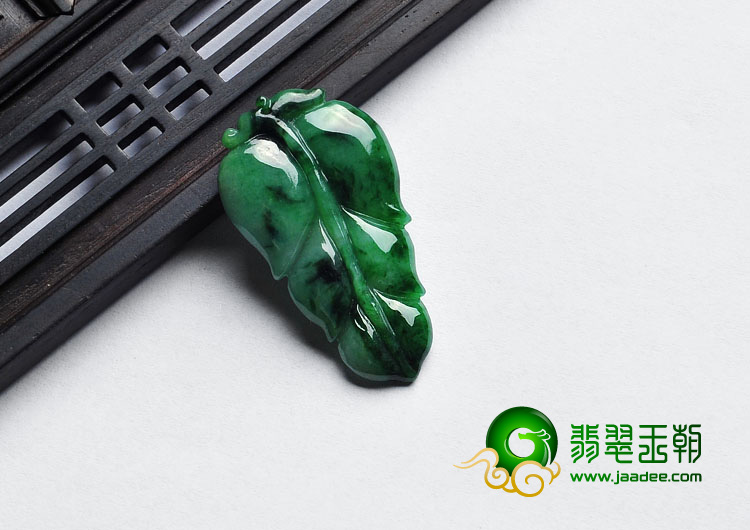 糯冰种浓绿缅甸翡翠A货叶子挂件