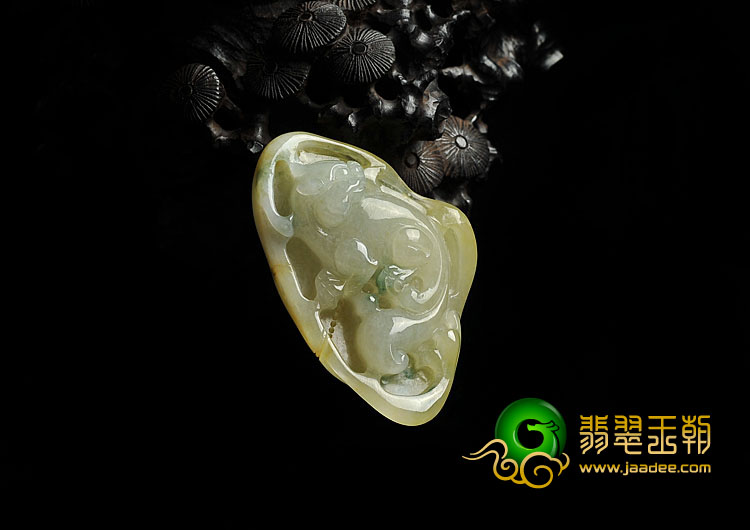 糯冰种黄翡飘花缅甸翡翠A货貔貅挂件