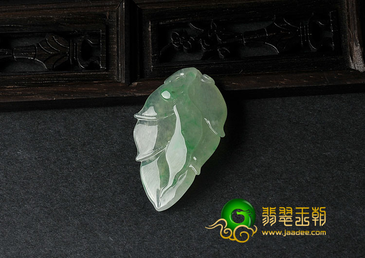 冰种飘翠缅甸翡翠A货叶子挂件