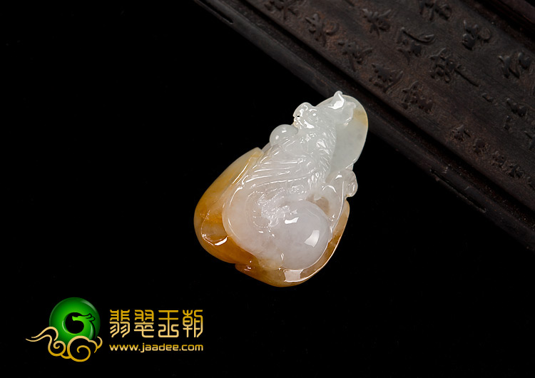 (超值推荐)糯冰种黄翡缅甸翡翠A货英明神武挂件