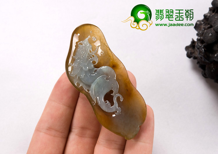 冰种褐黄翡缅甸翡翠A货仿古龙挂件