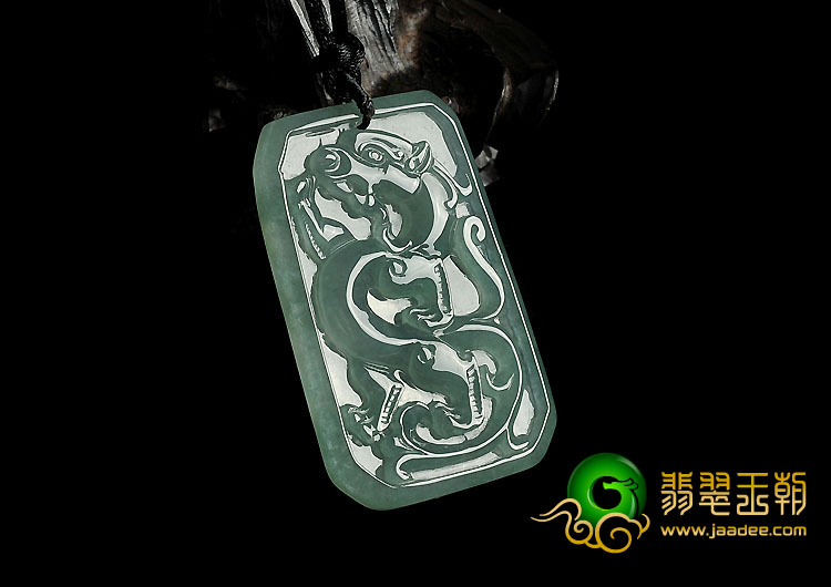冰种晴水缅甸翡翠A货龙牌挂件