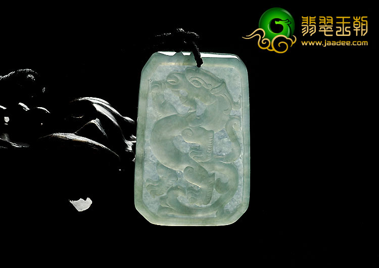 冰种晴水缅甸翡翠A货龙牌挂件