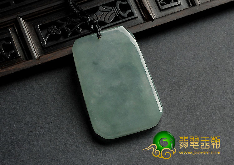 冰种晴水缅甸翡翠A货龙牌挂件