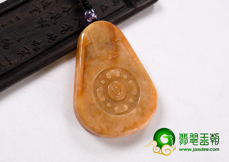 糯冰种红黄翡缅甸翡翠A货仿古龙牌挂件