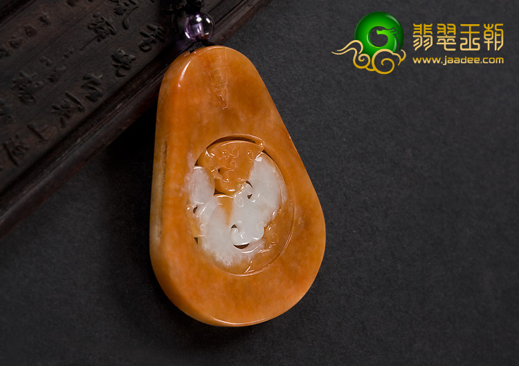 糯冰种红黄翡缅甸翡翠A货仿古龙牌挂件
