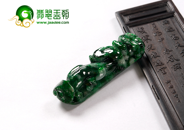 细糯种癣加绿缅甸翡翠A货龙钩挂件