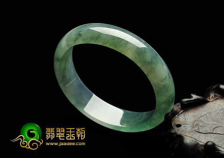 冰种飘花缅甸翡翠A货贵妃镯（54.5mm-49.2mm）