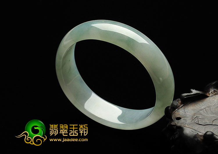 糯冰种略飘花缅甸翡翠A货贵妃镯（54.4-49.3mm）