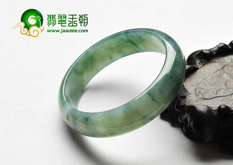糯冰种飘花缅甸翡翠A货手镯（56mm）