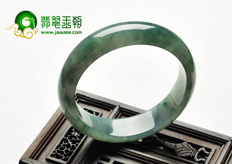 糯冰种飘花缅甸翡翠A货手镯（56mm）