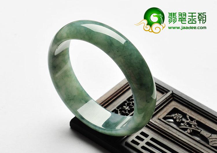 糯冰种飘花缅甸翡翠A货手镯（56mm）