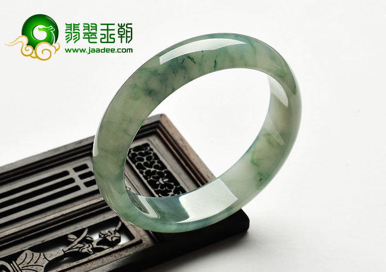 糯冰种飘花缅甸翡翠A货手镯（58.3mm）