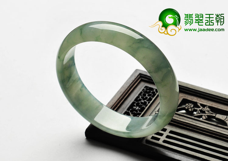 糯冰种飘花缅甸翡翠A货手镯（58.3mm）