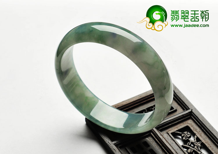 糯冰种飘花缅甸翡翠A货手镯（61.5mm）