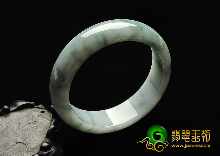 糯冰种飘花缅甸翡翠A货手镯（61.1mm）