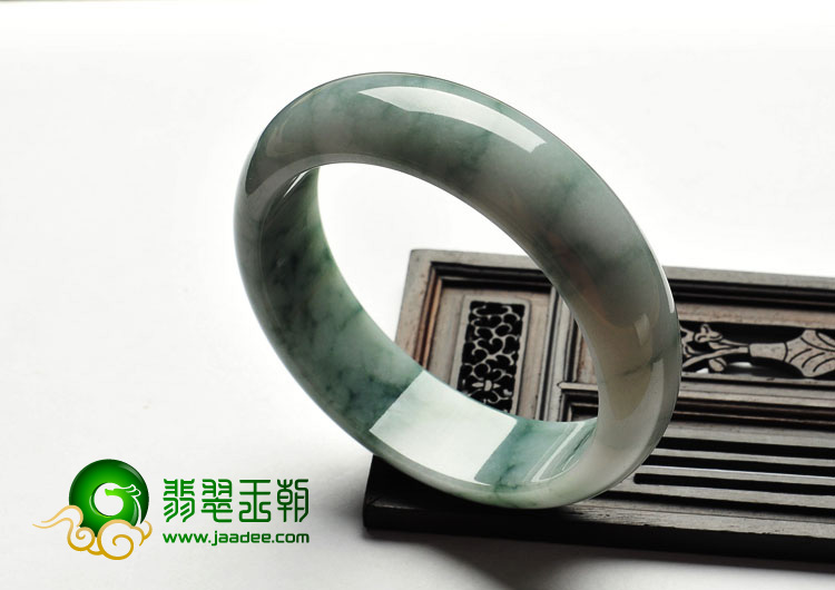 糯冰种飘花缅甸翡翠A货手镯（61.1mm）