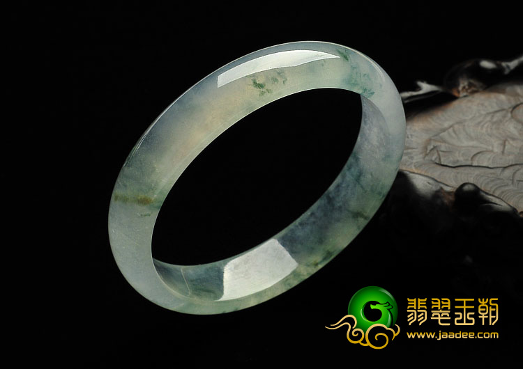 冰种飘花缅甸翡翠A货贵妃镯（55.2-49.5mm）