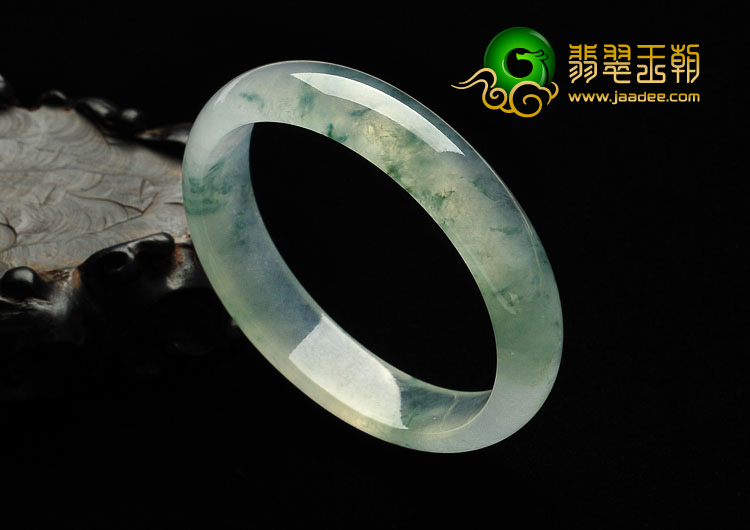 冰种飘花缅甸翡翠A货贵妃镯（55.2-49.5mm）