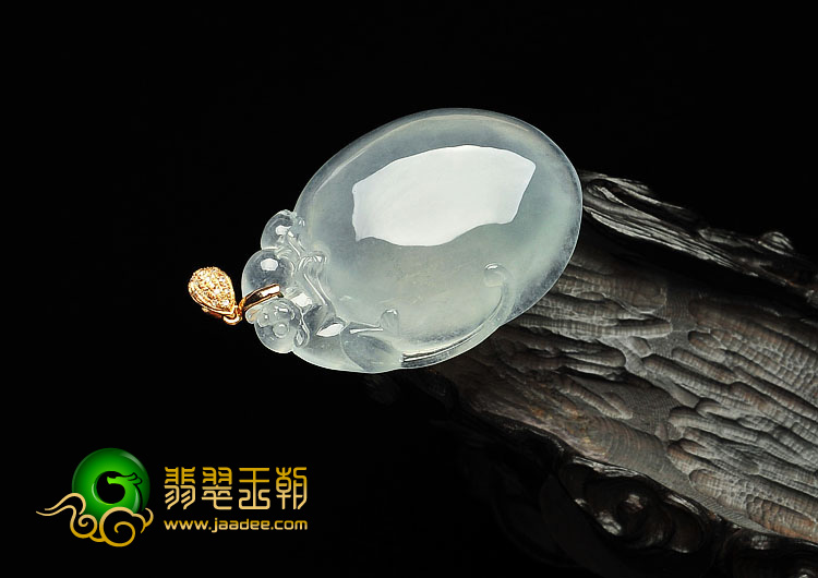 冰种晴水缅甸翡翠A货镶金扣灵猴献寿挂件