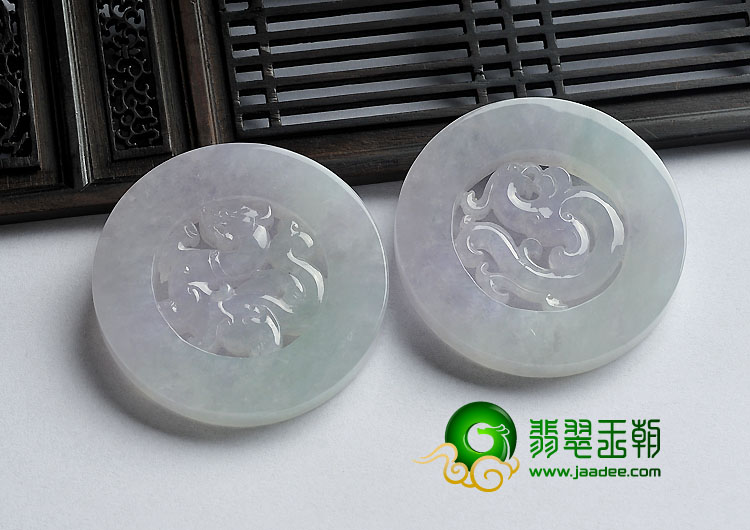 糯冰种春带彩缅甸翡翠A货龙凤牌挂件（一对）