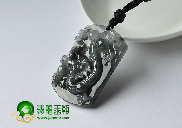 冰（乌鸡种）水墨色缅甸翡翠A货龙腾四海挂件