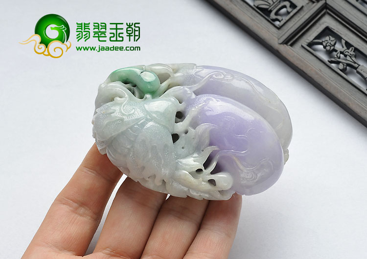 细糯种春带彩缅甸翡翠A货飞黄腾达挂件