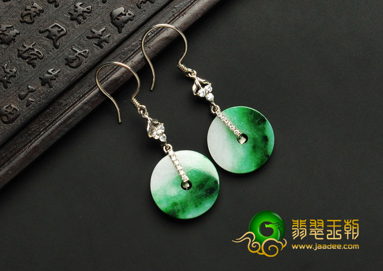 糯冰种飘翠缅甸翡翠A货镶银耳环（水钻）