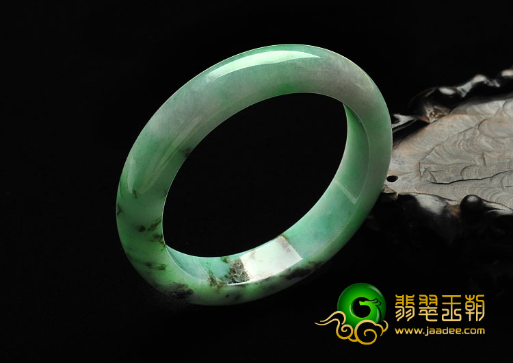 糯冰种淡翠色缅甸翡翠A货手镯（54.1mm）