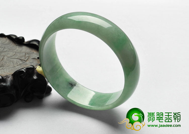 糯冰种飘翠缅甸翡翠A货手镯（57mm）