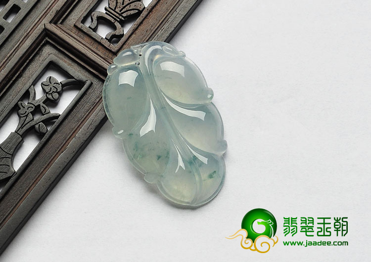 冰种略飘花缅甸翡翠A货叶子挂件