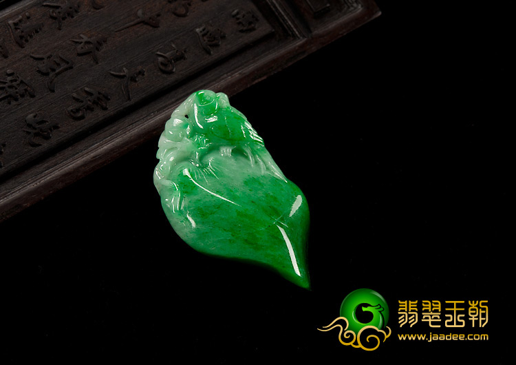 糯冰种阳绿缅甸翡翠A货寿桃挂件