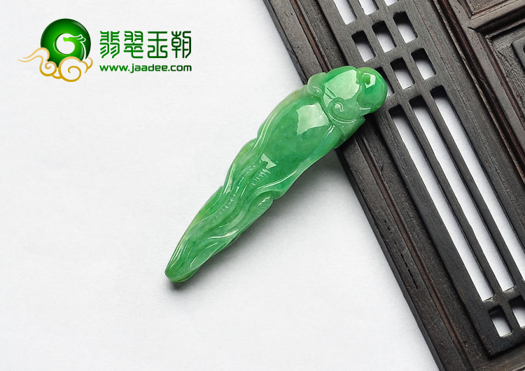 糯冰种翠色缅甸翡翠A货人生如意挂件
