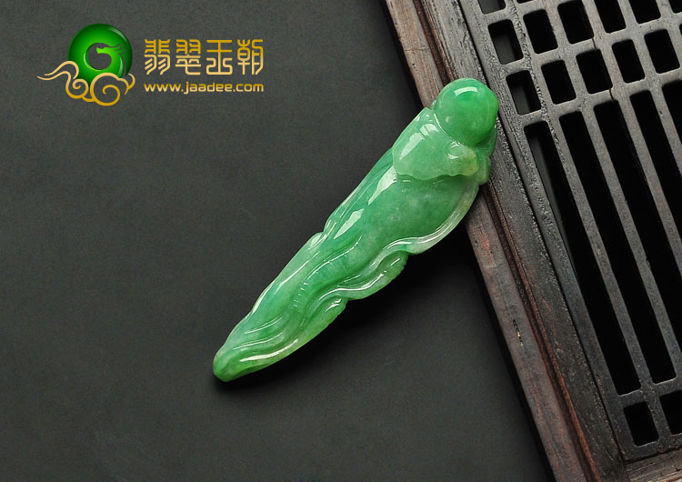糯冰种翠色缅甸翡翠A货人生如意挂件