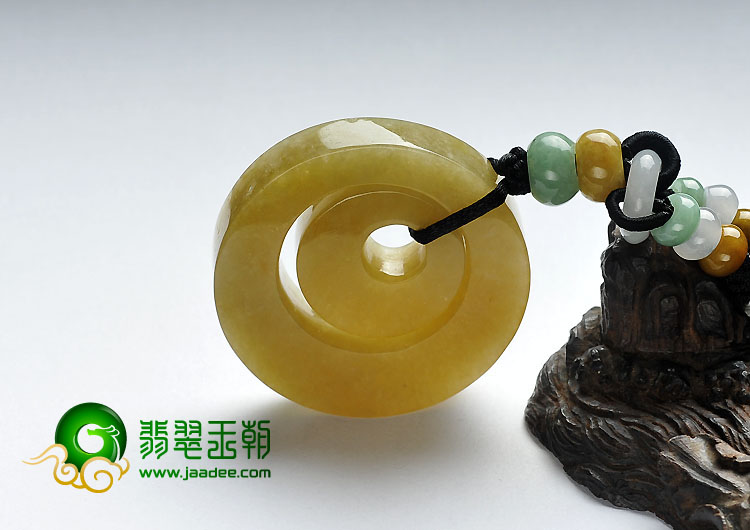 糯冰种黄翡缅甸翡翠A货时来运转挂件