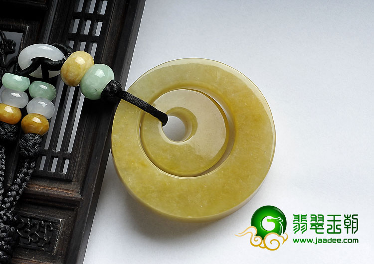 糯冰种黄翡缅甸翡翠A货时来运转挂件