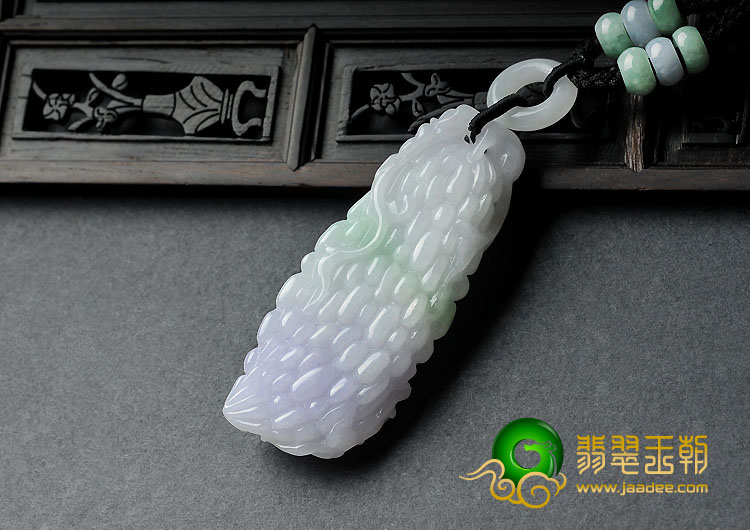 糯冰种春带彩缅甸翡翠A货苦尽甘来挂件