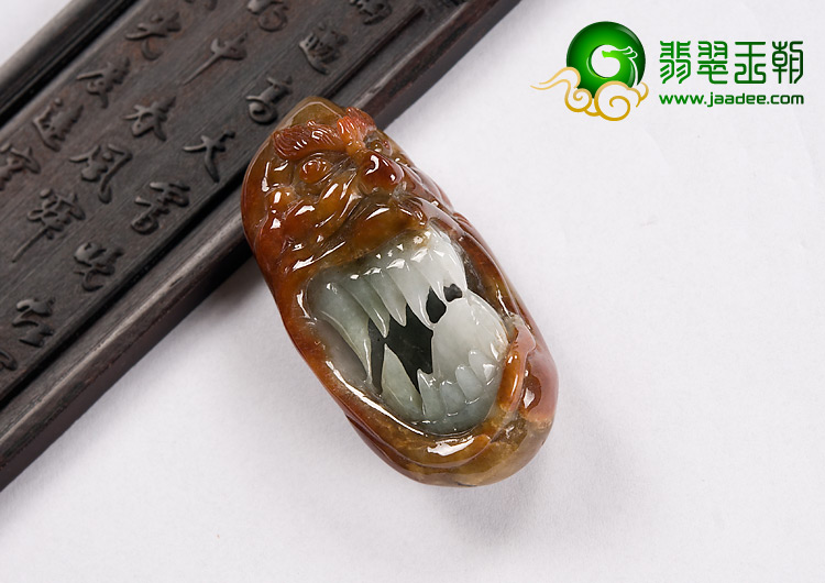 糯冰种褐红翡缅甸翡翠A货辟邪挂件