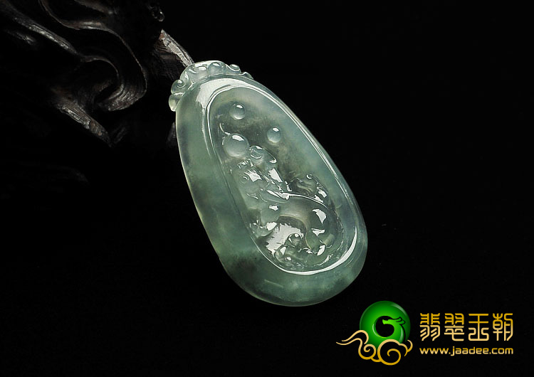 冰种晴水缅甸翡翠A货龙牌挂件