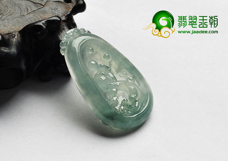 冰种晴水缅甸翡翠A货龙牌挂件