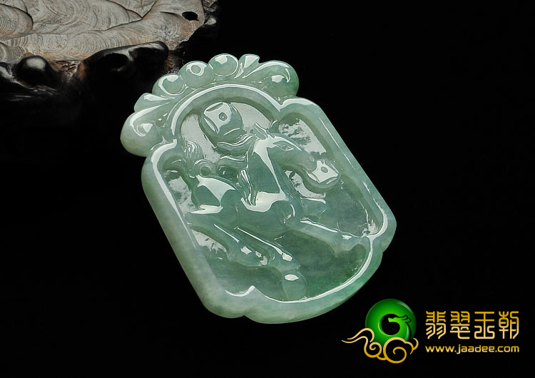 糯冰种晴水缅甸翡翠A货马牌挂件