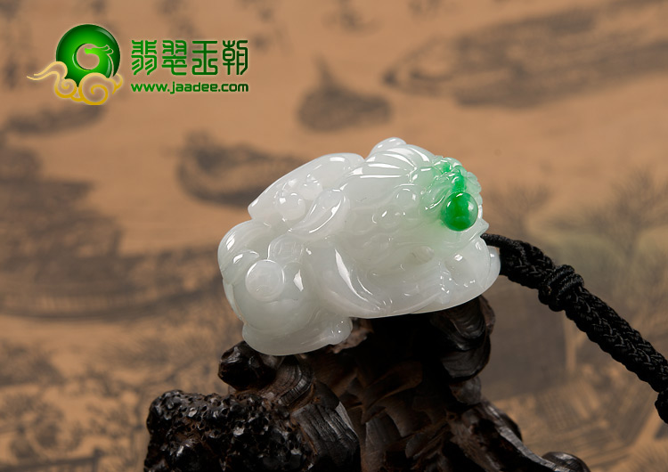 feicui糯冰种飘翠缅甸翡翠A货貔貅挂件