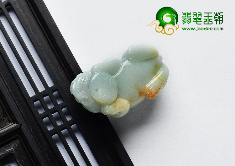 糯冰种三彩缅甸翡翠A货貔貅挂件