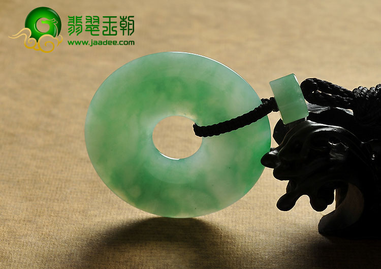 糯冰种飘翠缅甸翡翠A货平安扣挂件